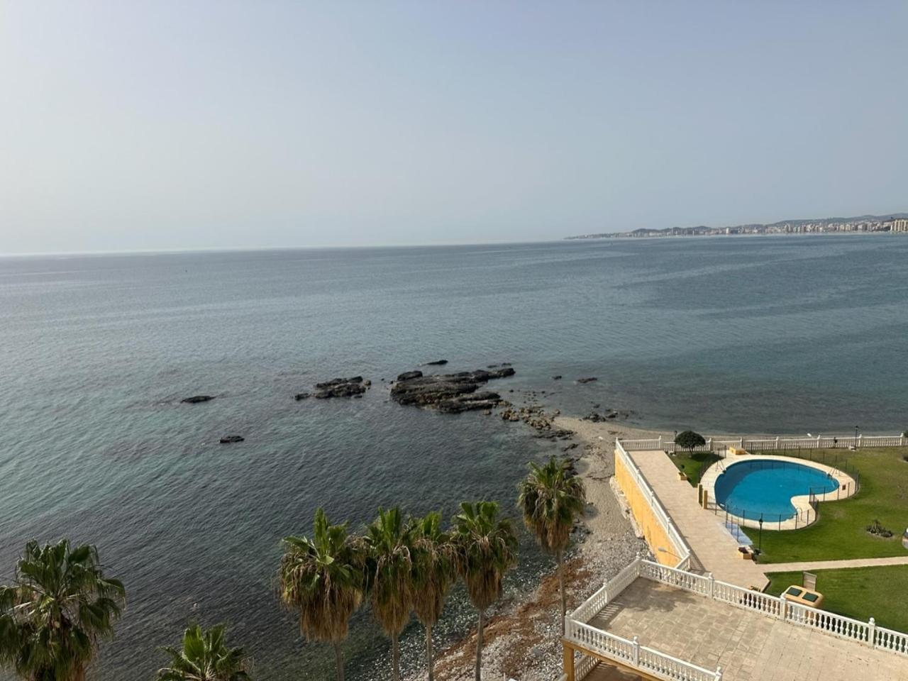 La Perla Beach 贝纳尔马德纳 外观 照片