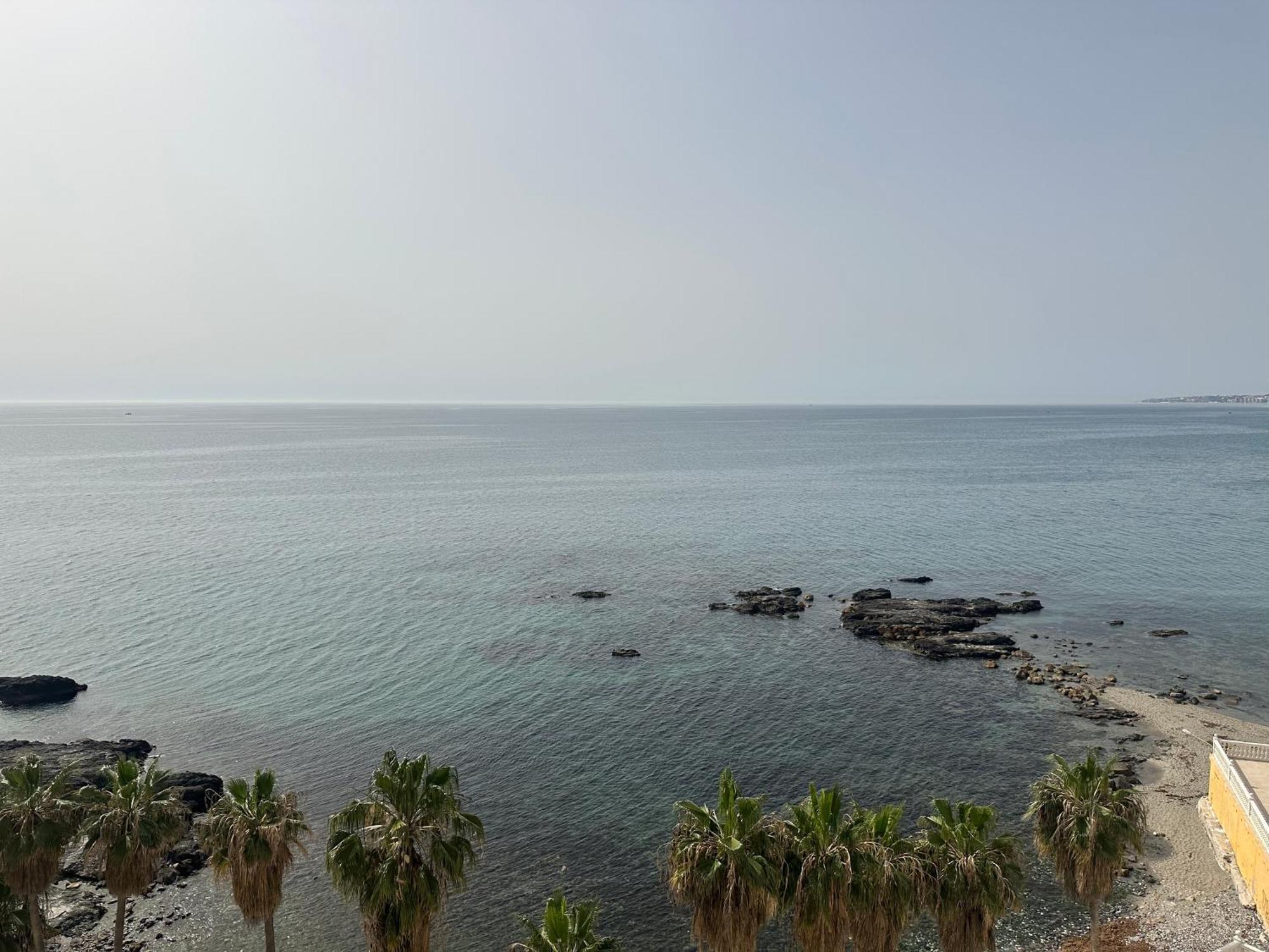 La Perla Beach 贝纳尔马德纳 外观 照片
